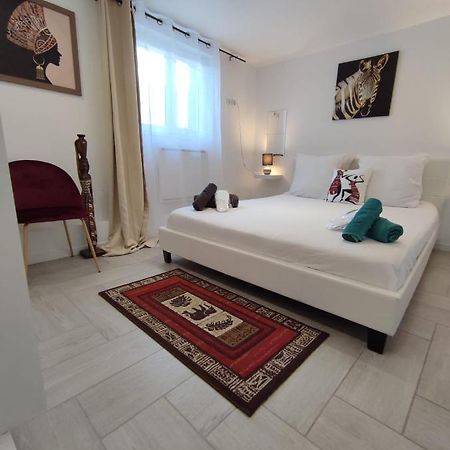 Appartement 100M2, Independant Dans Notre Maison Garennes-sur-Eure ภายนอก รูปภาพ