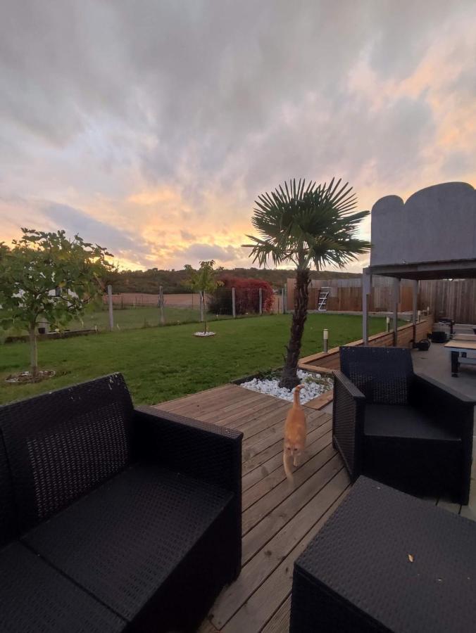 Appartement 100M2, Independant Dans Notre Maison Garennes-sur-Eure ภายนอก รูปภาพ