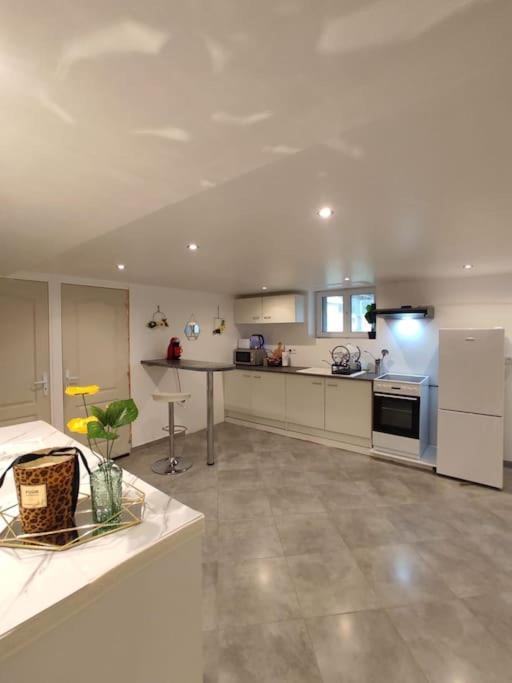 Appartement 100M2, Independant Dans Notre Maison Garennes-sur-Eure ภายนอก รูปภาพ