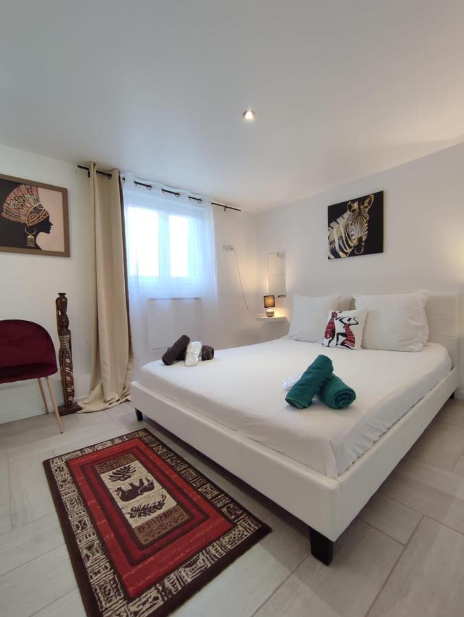 Appartement 100M2, Independant Dans Notre Maison Garennes-sur-Eure ภายนอก รูปภาพ