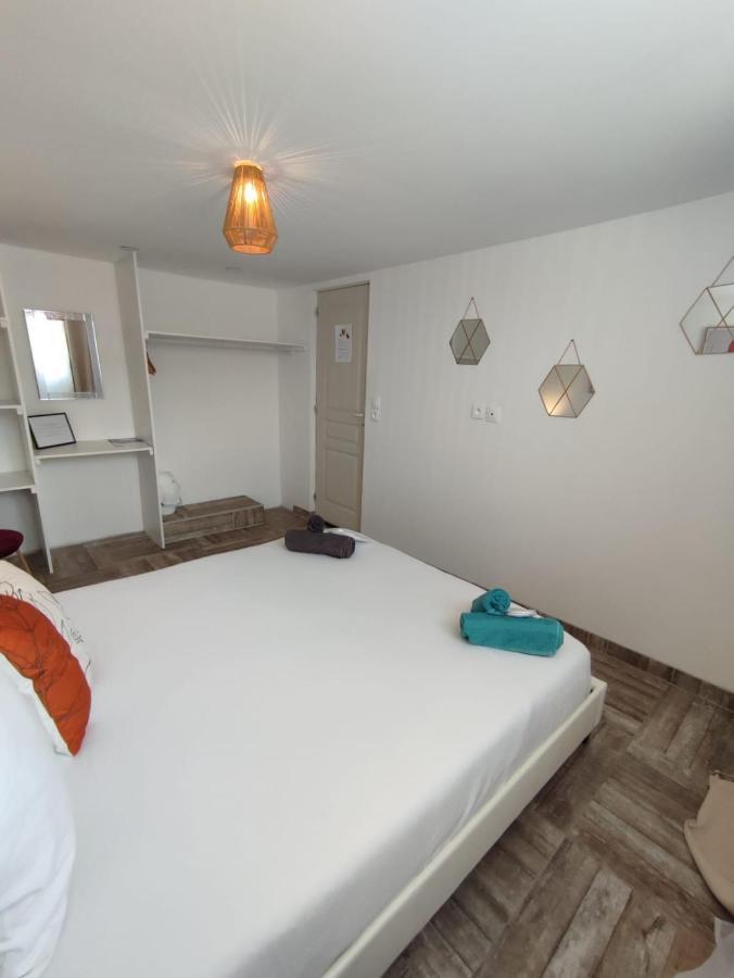 Appartement 100M2, Independant Dans Notre Maison Garennes-sur-Eure ภายนอก รูปภาพ