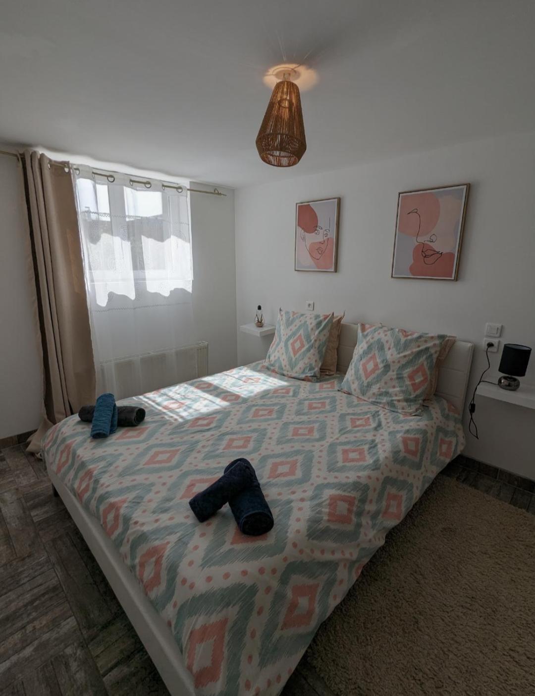 Appartement 100M2, Independant Dans Notre Maison Garennes-sur-Eure ภายนอก รูปภาพ